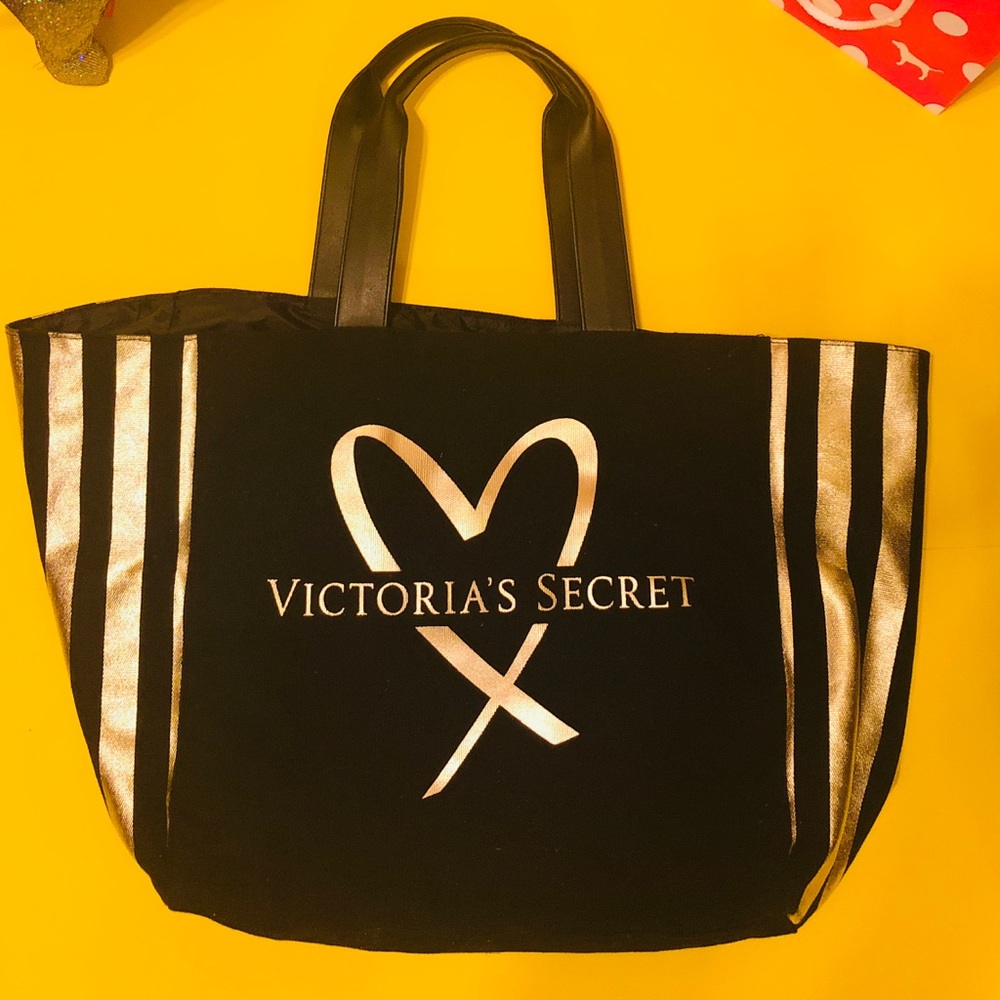 💝 Victoria’s Secret Tote 💝